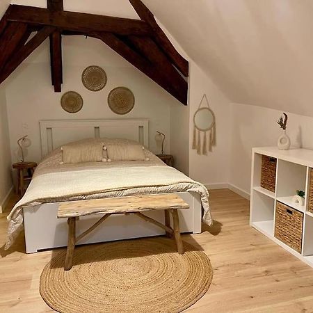 Appartement Cosy Centre Ville Saint-Amand-Montrond Exterior photo