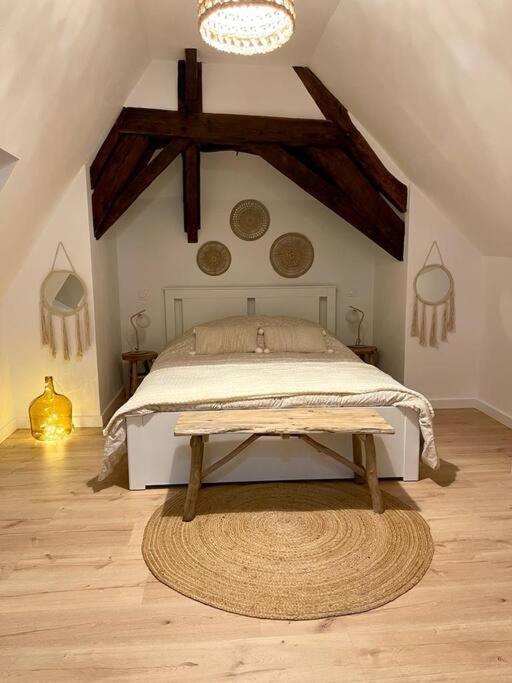 Appartement Cosy Centre Ville Saint-Amand-Montrond Exterior photo